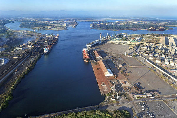 Resultado de imagen para puerto de Lázaro Cárdenas